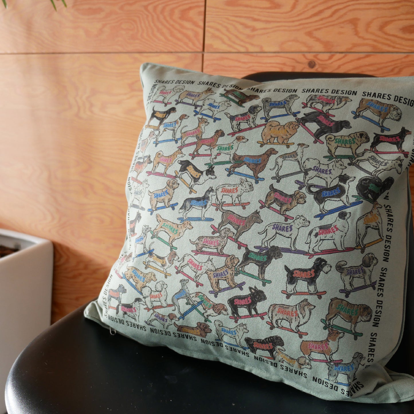 SHARES ALL OVER CUSHION COVER/ 総柄-クッションカバー(送料無料)