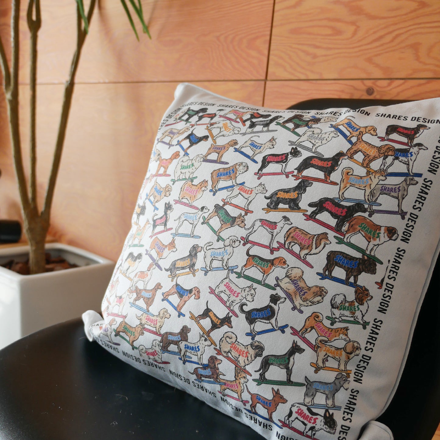 SHARES ALL OVER CUSHION COVER/ 総柄-クッションカバー（送料無料）