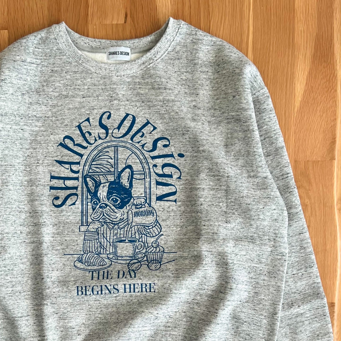 “THE DAY in Slow Time”レディースオーバーサイズスウェット（裏起毛）art by RUUU.