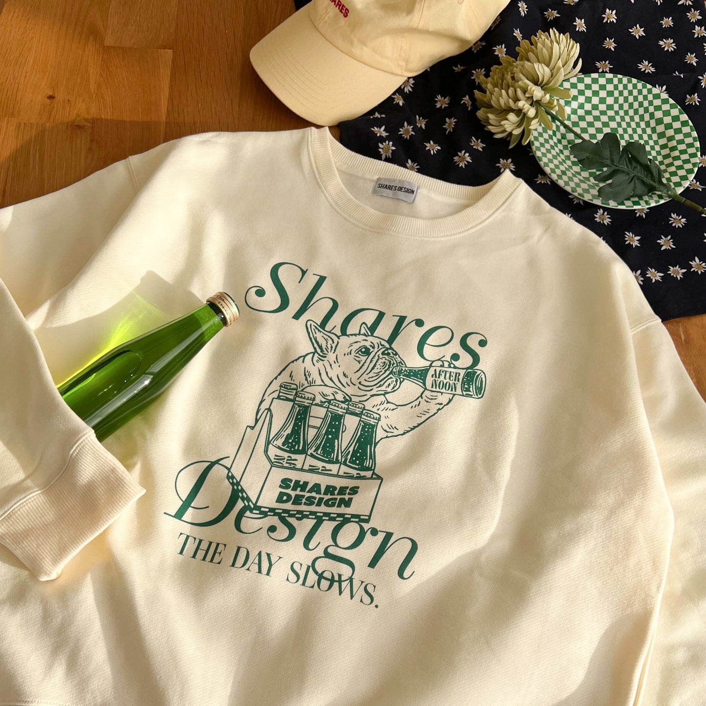 “THE DAY in Slow Time”レディースオーバーサイズスウェット（裏起毛）art by RUUU.