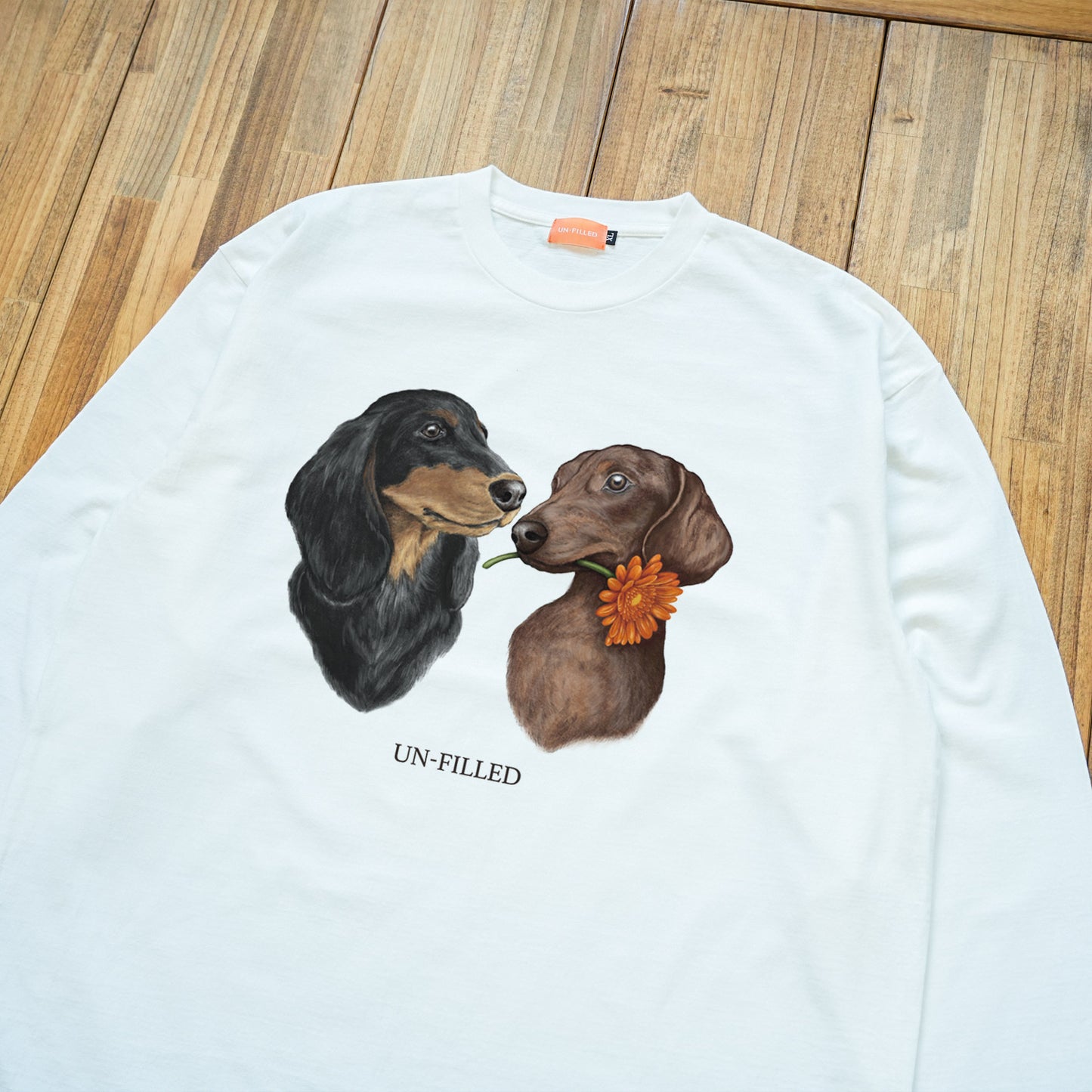 VINTAGE GERBERA DOG LONG SLEEVE T-SHIRT