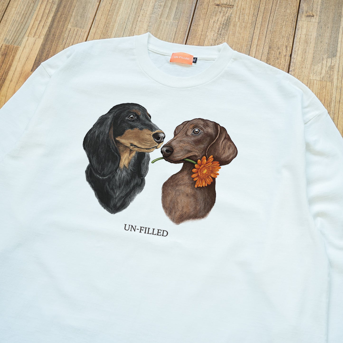 VINTAGE GERBERA DOG LONG SLEEVE T-SHIRT