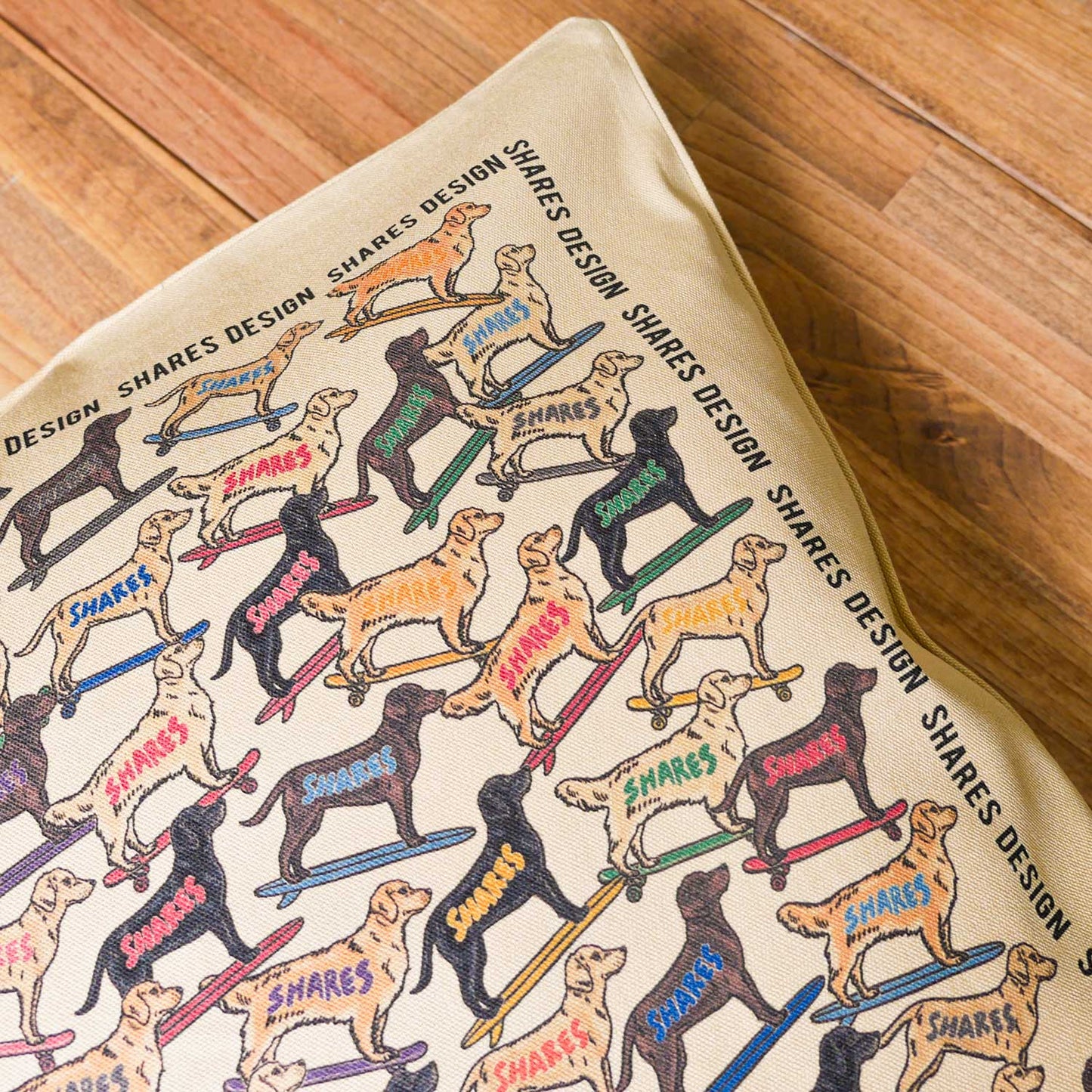 ゴールデン×ラブラドールレトリバー ALL OVER CUSHION COVER/ 総柄-クッションカバー（送料無料）