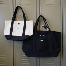 画像をギャラリービューアに読み込む, FB FACE 1P EMB HOLIDAY MIDDLE TOTE BAG【ナチュラル】

