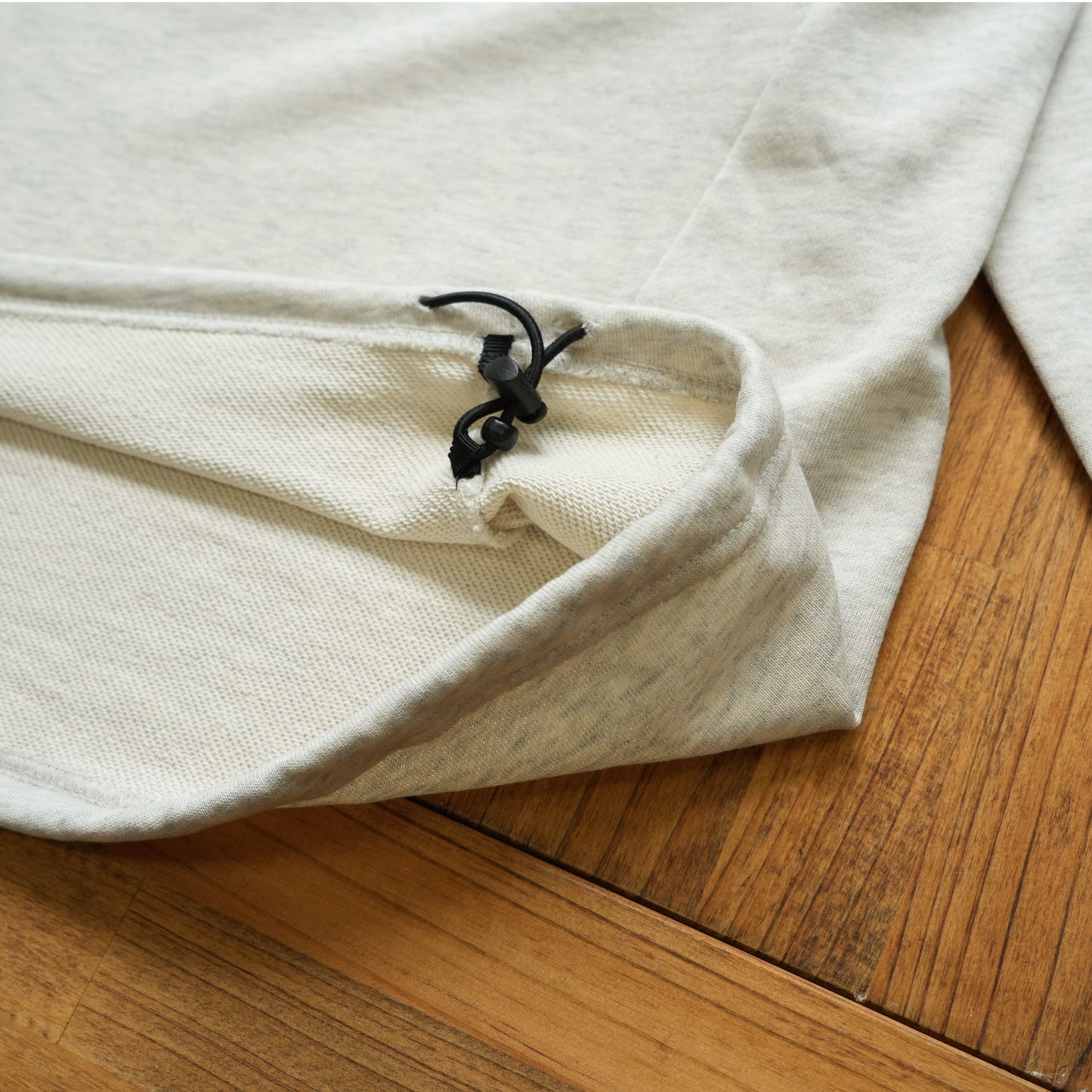 【期間限定！12月中旬お届け】4BUHI CAFE /裾ドローコード付きスウェット