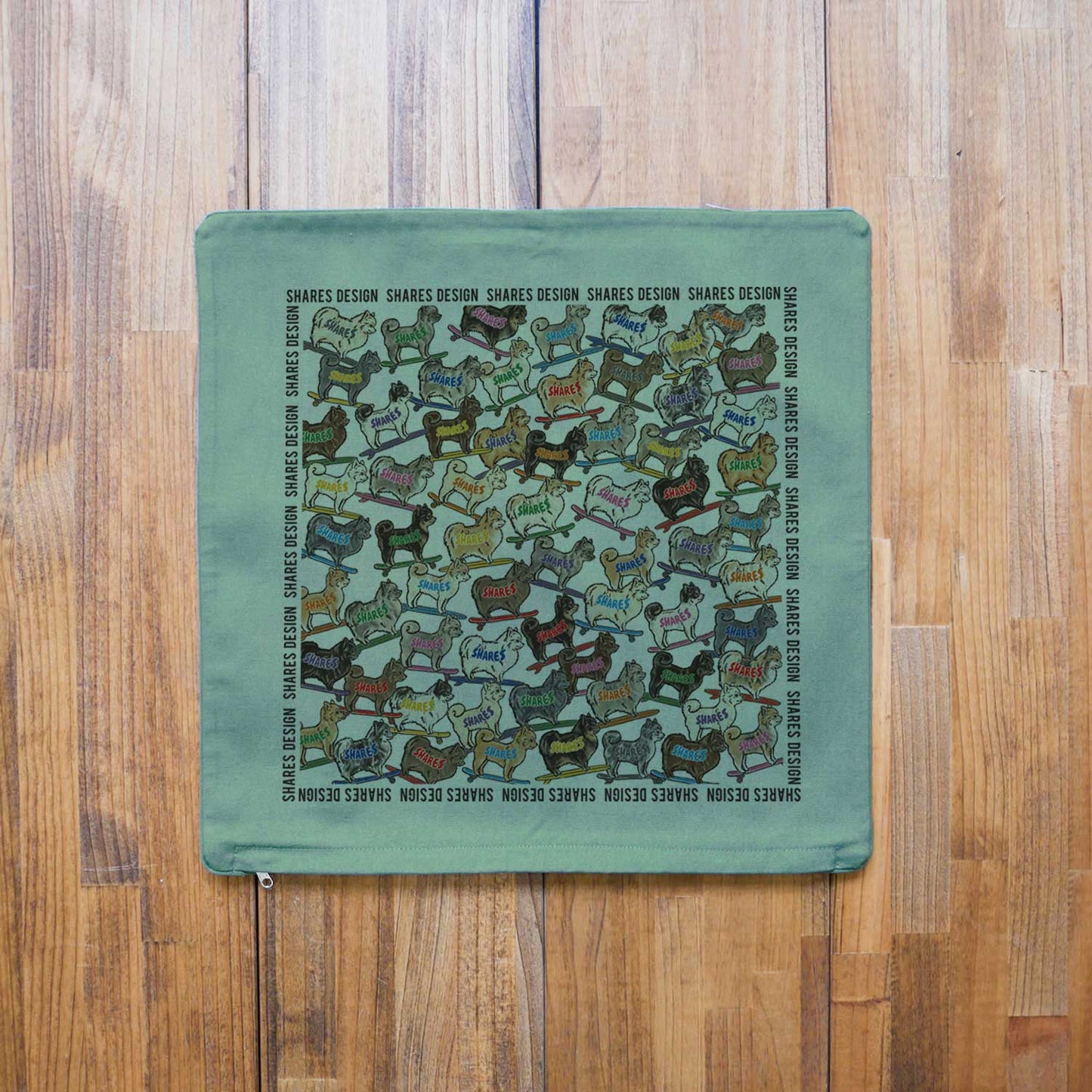 ポメラニアン ALL OVER CUSHION COVER/ 総柄-クッションカバー（送料無料）