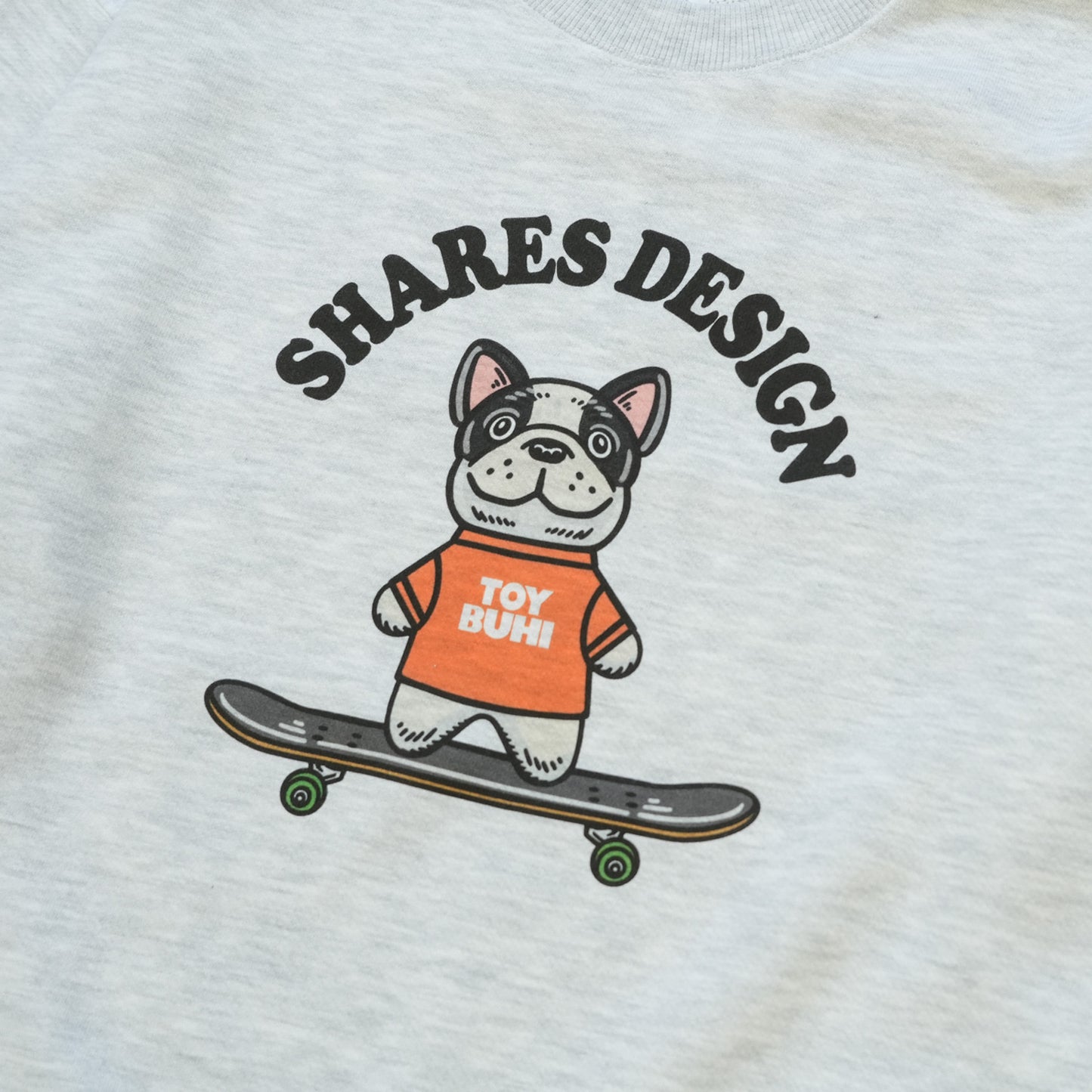 【期間限定！12月中旬お届け】TOY BUHI / クルーネックスウェット