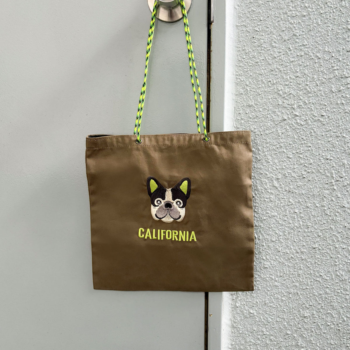 ネーム刺繍セミオーダー【フレブルフェイスPARACORD SQUARE TOTE BAG/ スクエアトートバッグ】