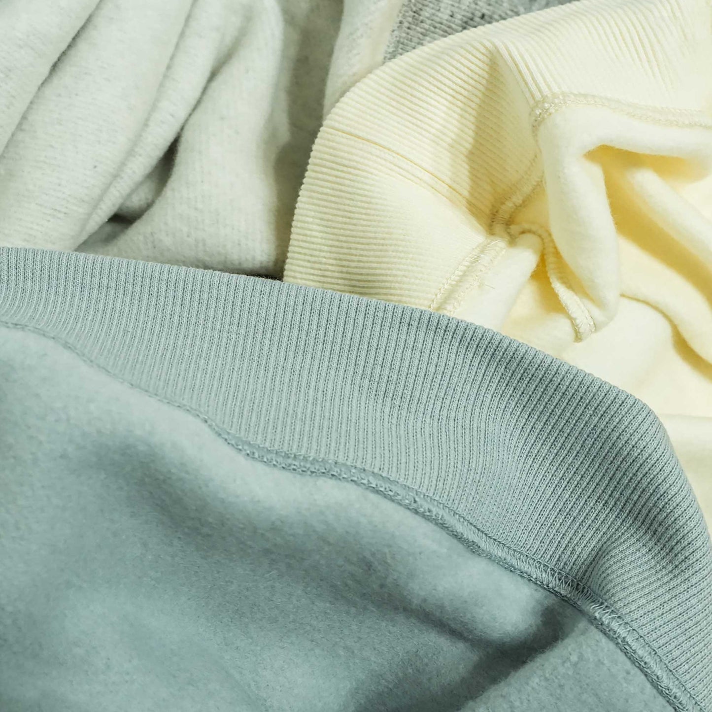 SHARES ALL OVER  LADIES SWEAT / 総柄-レディーススウェット