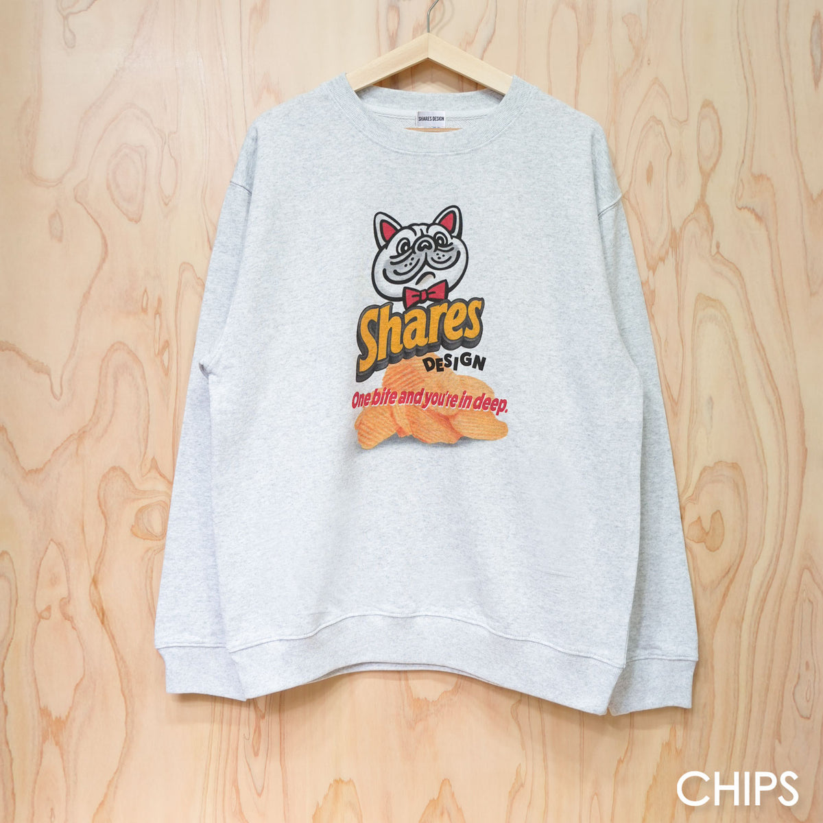 【期間限定！ 10/18 まで販売中】 〈 OYATSU TIME〉CREW SWEAT/ スウェット