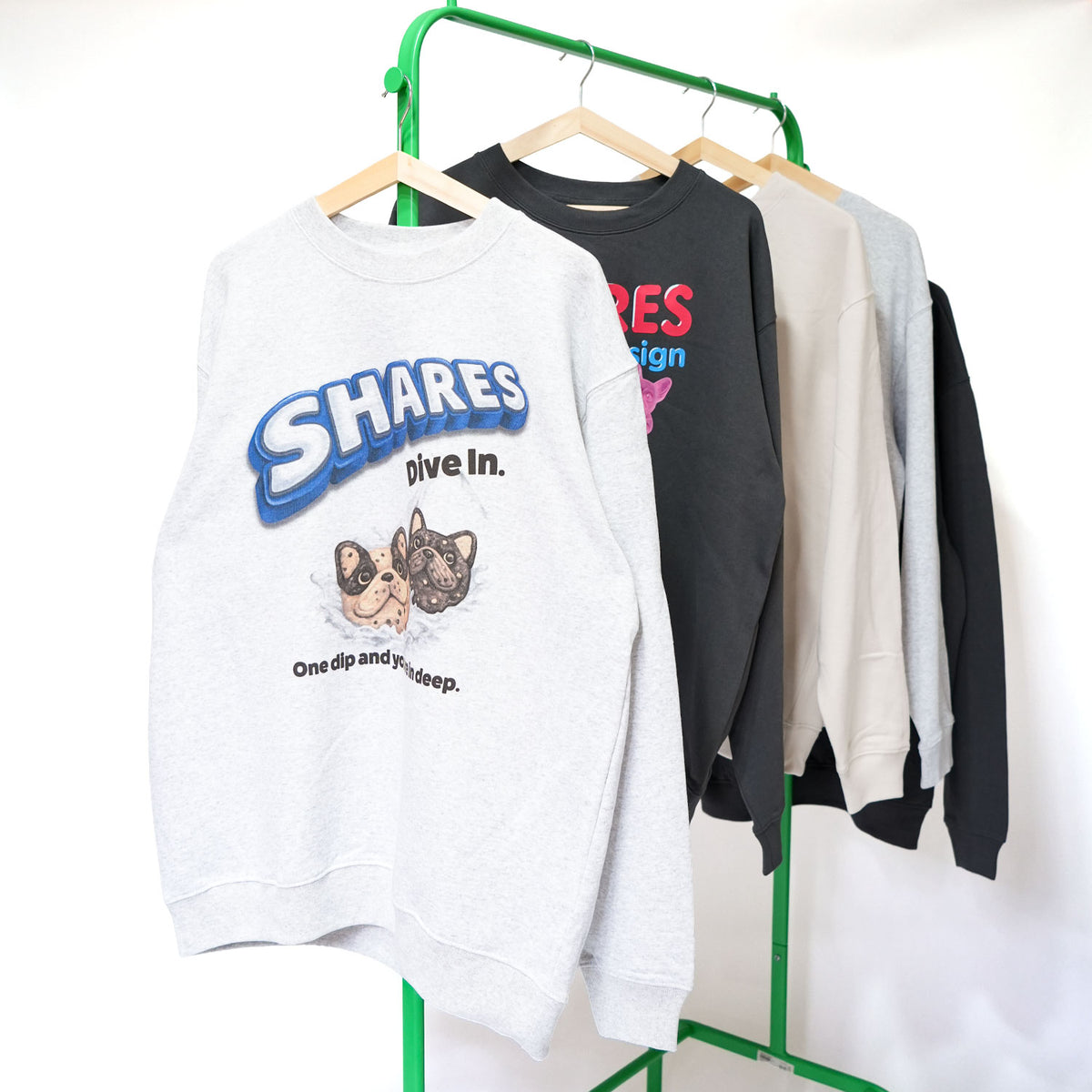 【期間限定！ 10/18 まで販売中】 〈 OYATSU TIME〉CREW SWEAT/ スウェット