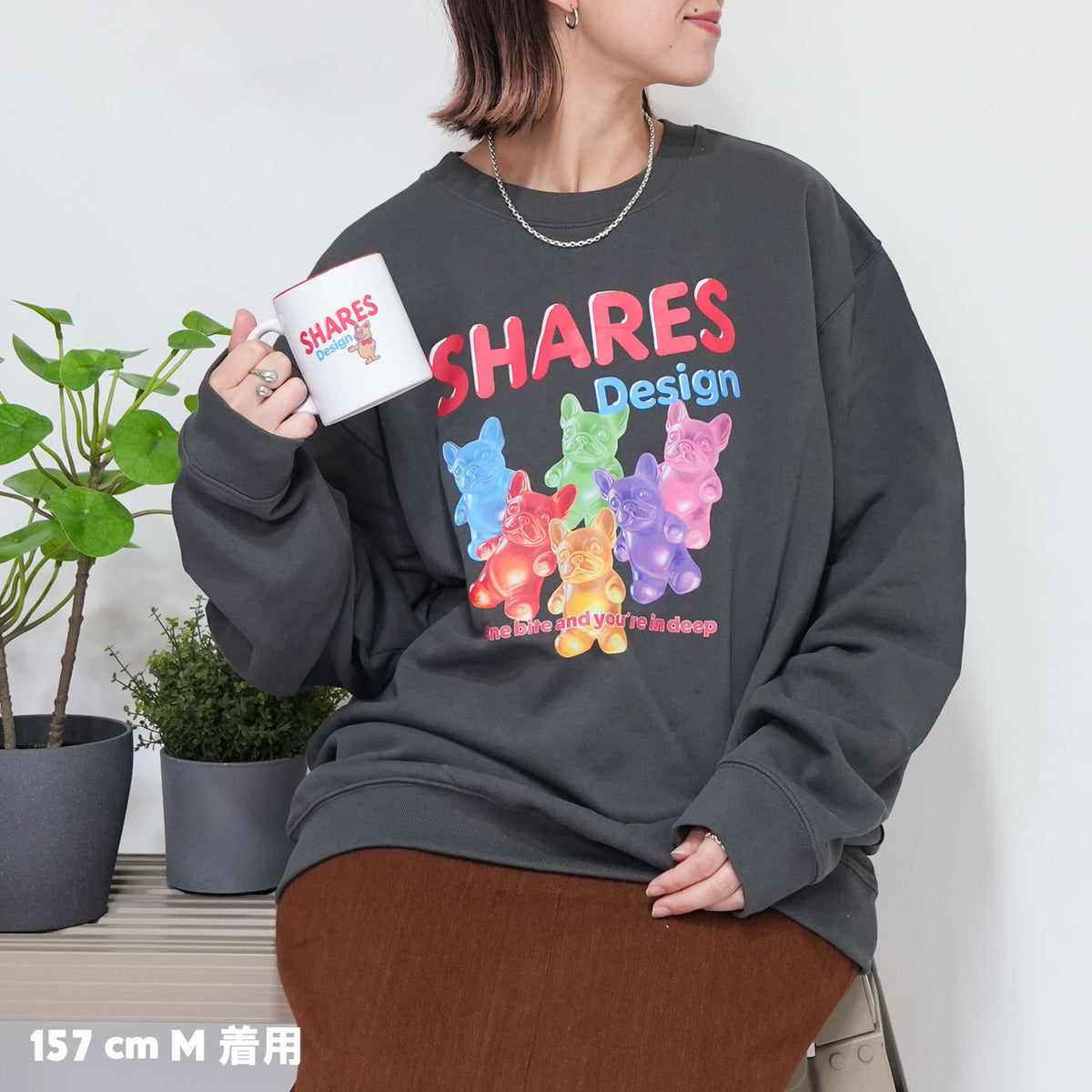 【期間限定！ 10/18 まで販売中】 〈 OYATSU TIME〉CREW SWEAT/ スウェット