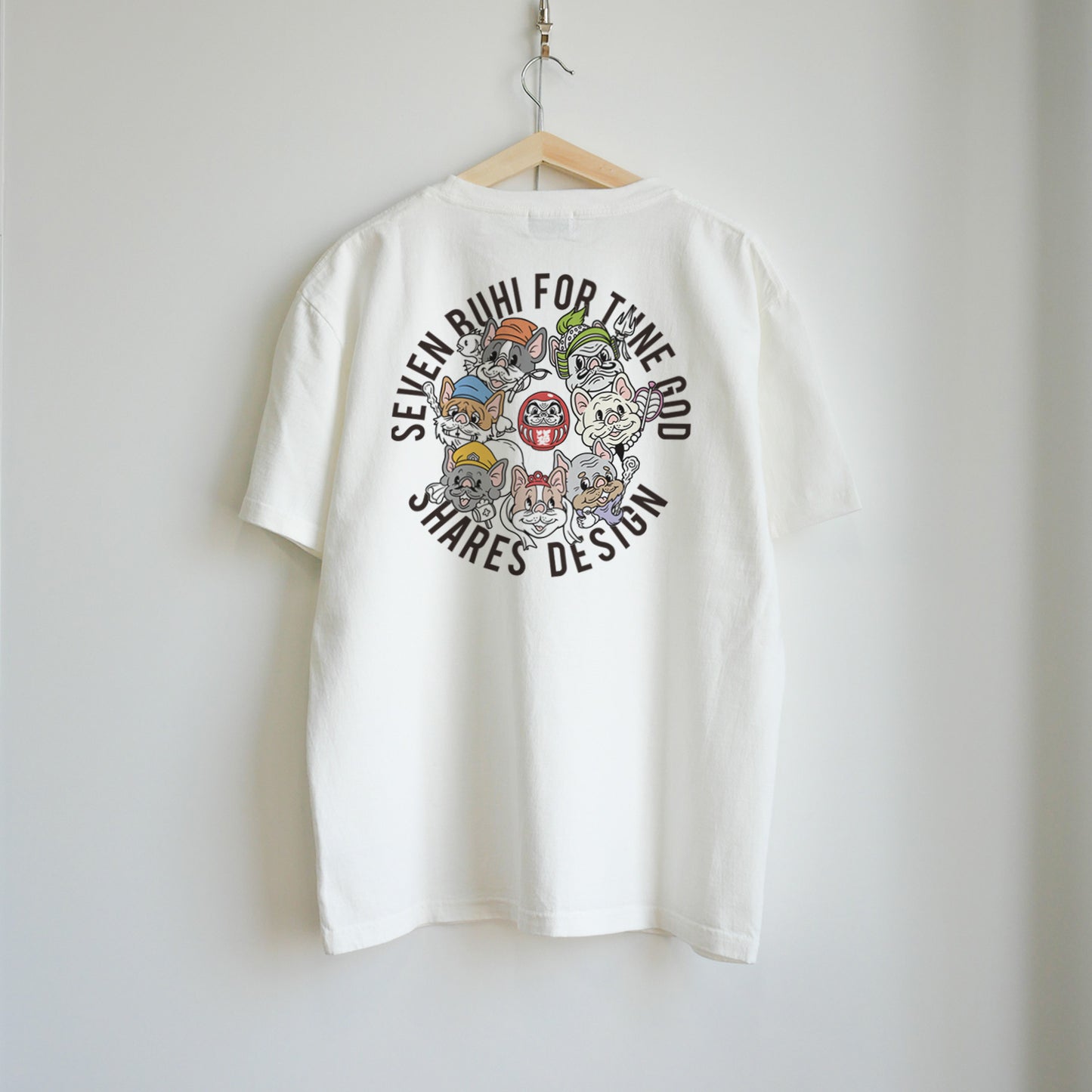 【期間限定！ 1/18 まで予約】 2026 NEW YEAR ITEM TEE- 七福神/ 半袖T シャツ