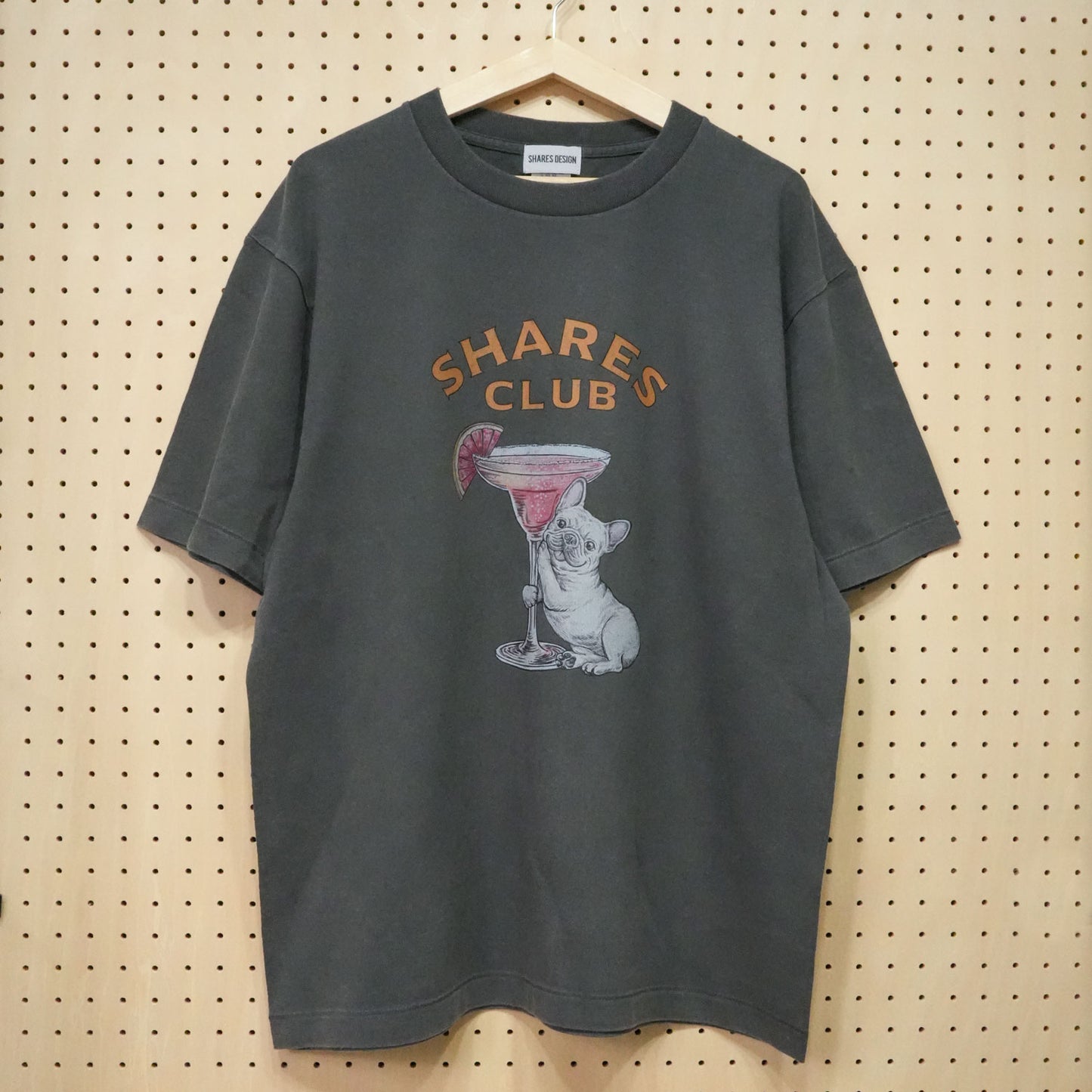 【期間限定！ 7/26 まで販売中】RUUU 描きおろし 〈 SHARES CLUB〉VINTAGE T-SHIRTS/ 半袖 T シャツ