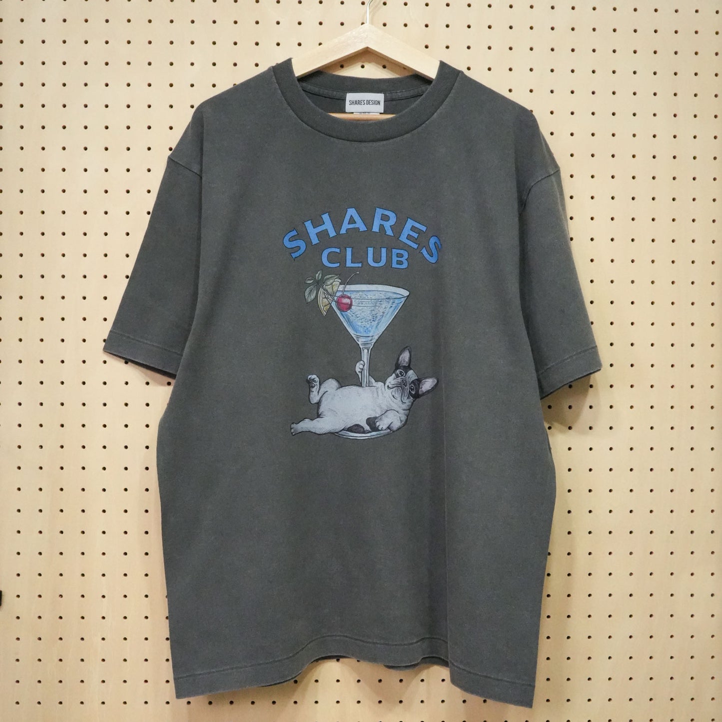 【期間限定！ 7/26 まで販売中】RUUU 描きおろし 〈 SHARES CLUB〉VINTAGE T-SHIRTS/ 半袖 T シャツ