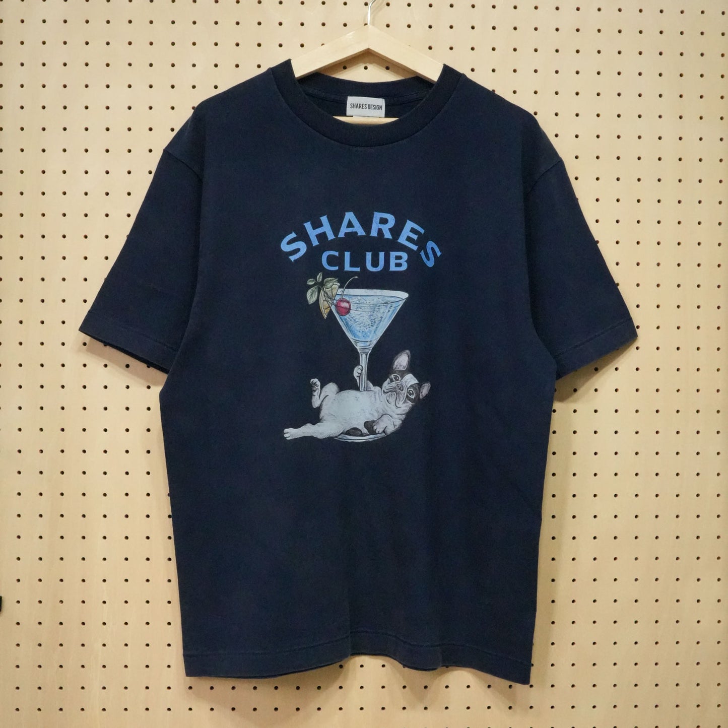 【期間限定！ 7/26 まで販売中】RUUU 描きおろし 〈 SHARES CLUB〉VINTAGE T-SHIRTS/ 半袖 T シャツ