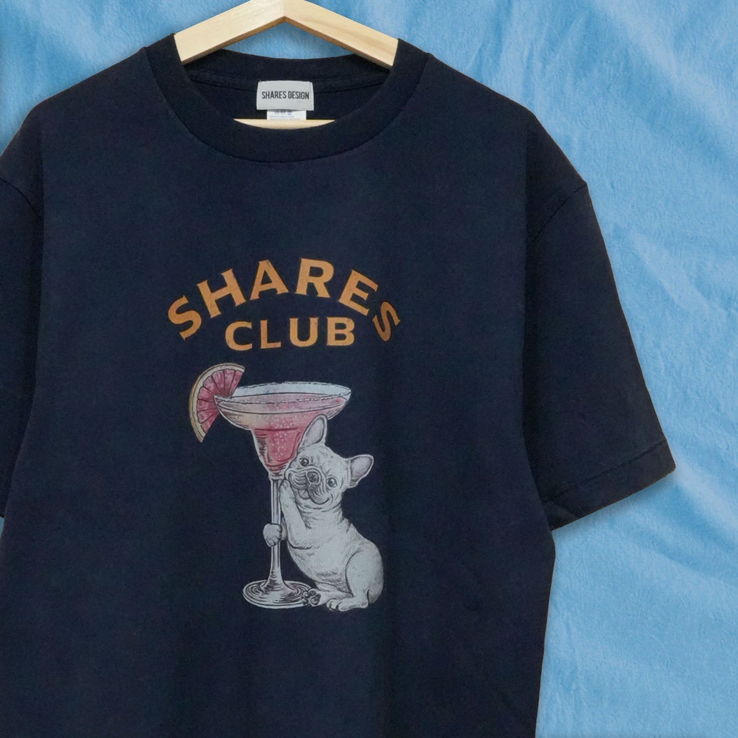 【期間限定！ 7/26 まで販売中】RUUU 描きおろし 〈 SHARES CLUB〉VINTAGE T-SHIRTS/ 半袖 T シャツ
