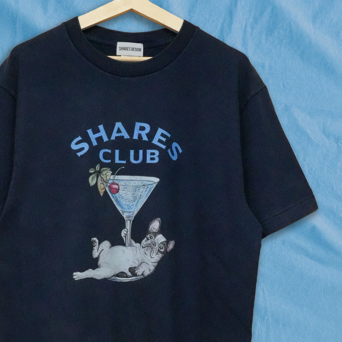 【期間限定！ 7/26 まで販売中】RUUU 描きおろし 〈 SHARES CLUB〉VINTAGE T-SHIRTS/ 半袖 T シャツ