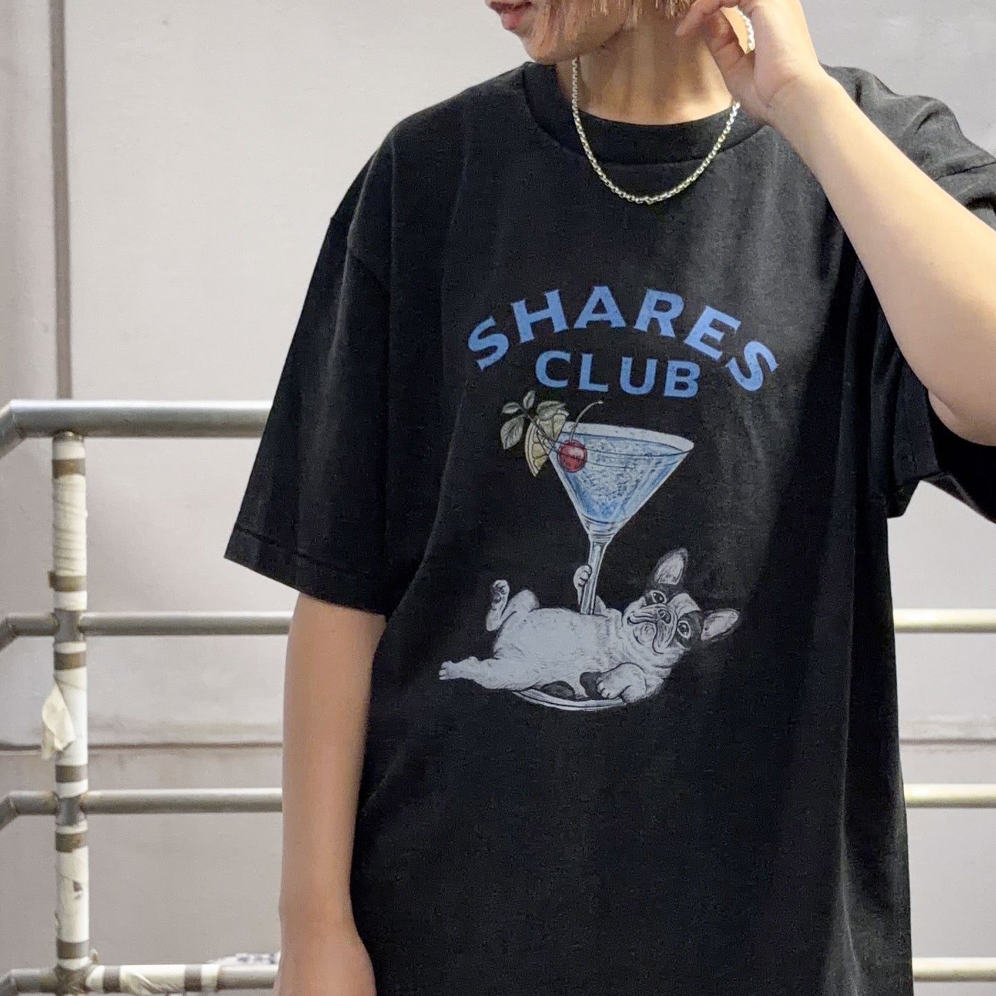 【期間限定！ 7/26 まで販売中】RUUU 描きおろし 〈 SHARES CLUB〉VINTAGE T-SHIRTS/ 半袖 T シャツ