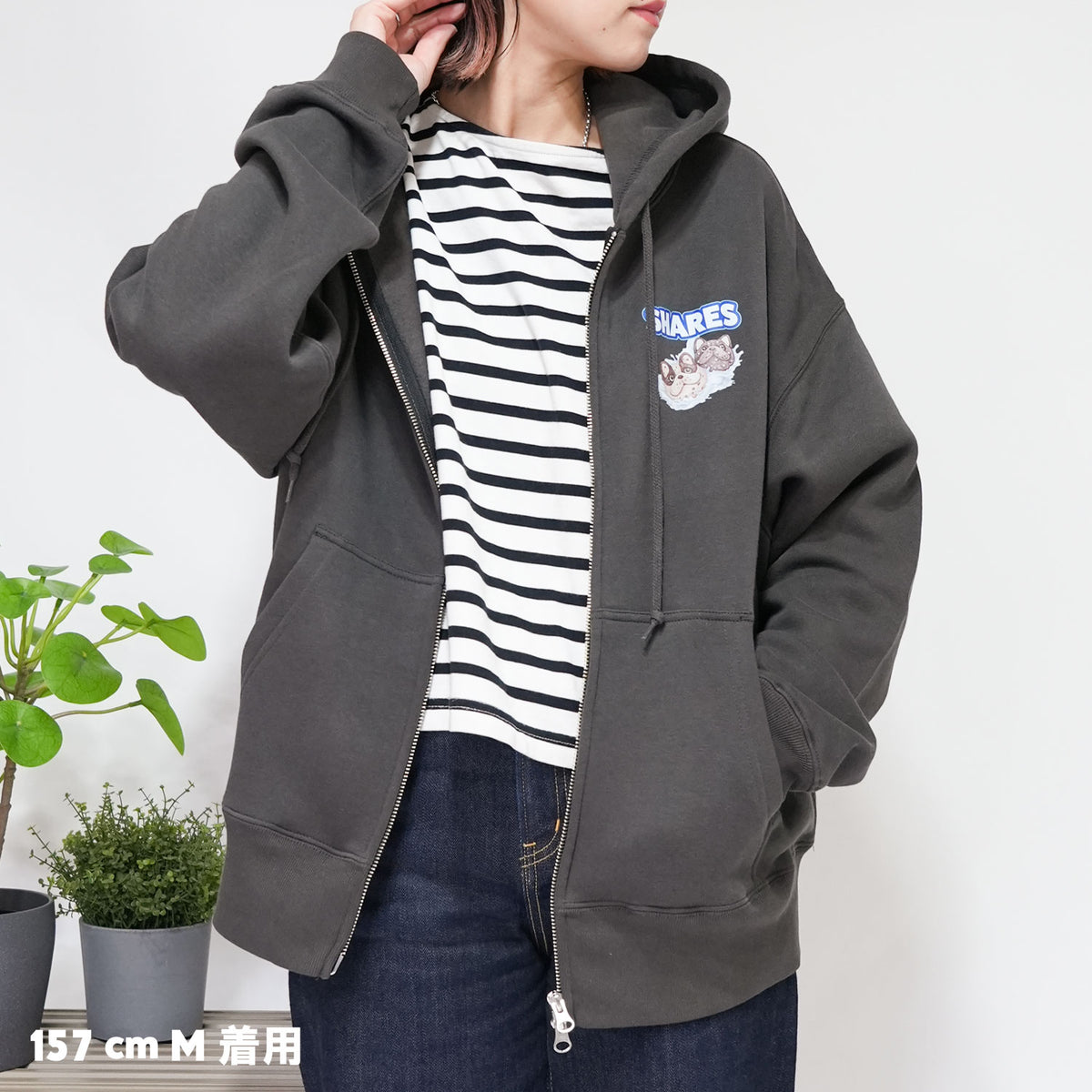 【期間限定！ 10/18 まで販売中】 〈 OYATSU TIME〉ZIP PARKA/ ジップパーカー