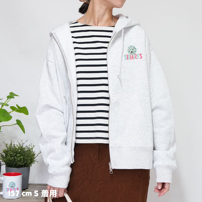 【期間限定！ 10/18 まで販売中】 〈 OYATSU TIME〉ZIP PARKA/ ジップパーカー