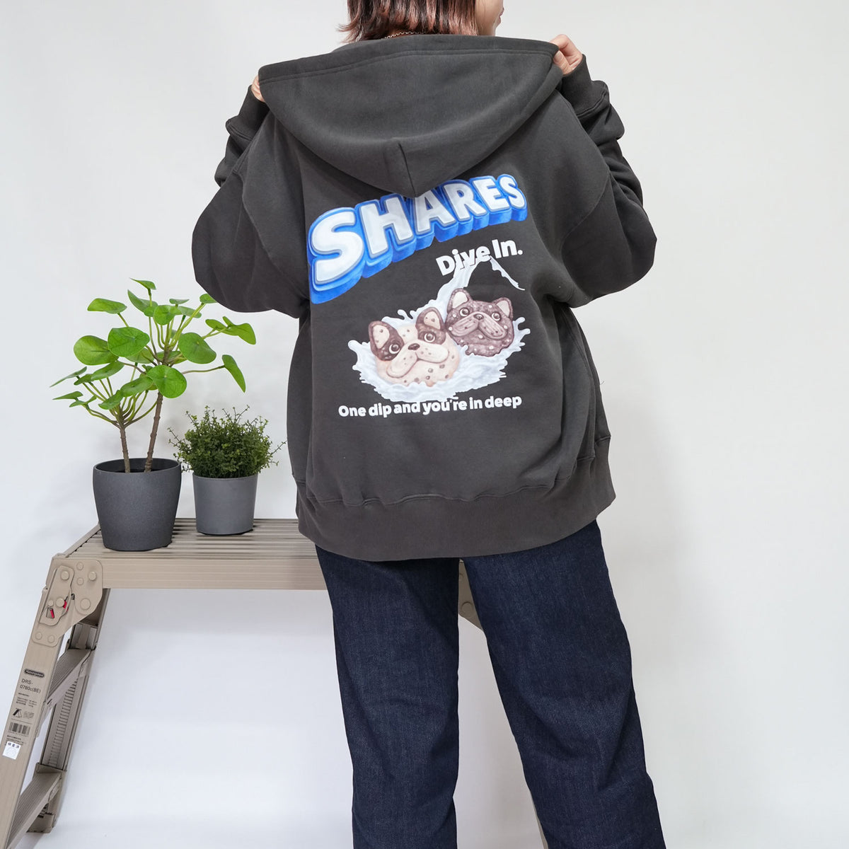 【期間限定！ 10/18 まで販売中】 〈 OYATSU TIME〉ZIP PARKA/ ジップパーカー