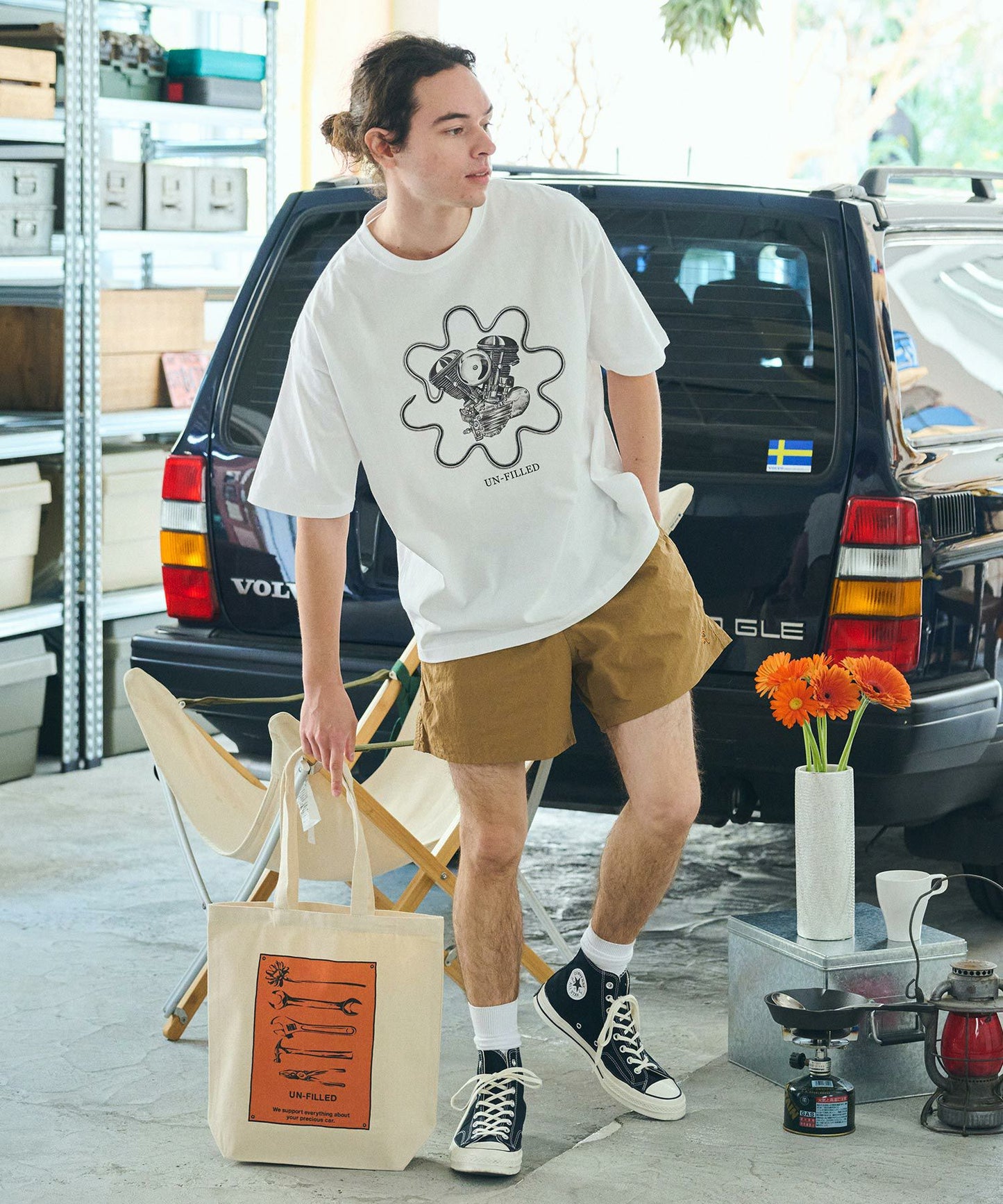【un-filled(アンフィルド)】【予約販売5月下旬～6月上旬入荷】 U.F GERBERA ENGINE T-SHIRT Tシャツ
