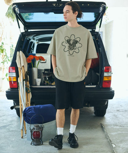 【un-filled(アンフィルド)】【予約販売5月下旬～6月上旬入荷】 U.F GERBERA ENGINE T-SHIRT Tシャツ
