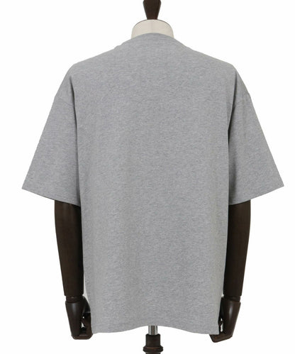 【un-filled(アンフィルド)】【予約販売5月下旬～6月上旬入荷】 U.F GERBERA ENGINE T-SHIRT Tシャツ
