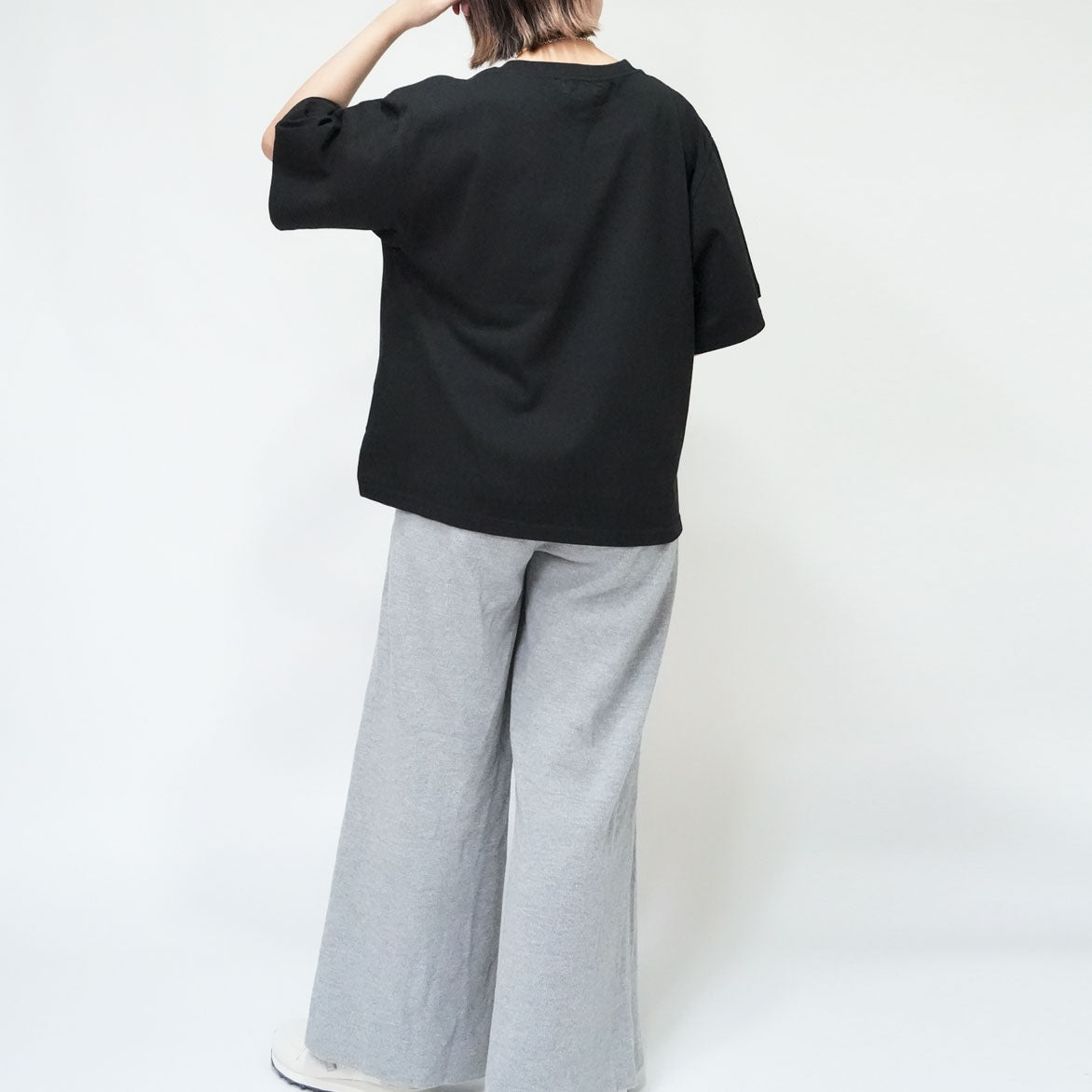 【期間限定！8/31まで販売中】〈 SHARES STREET〉MONO type  レディース ビッグTシャツ