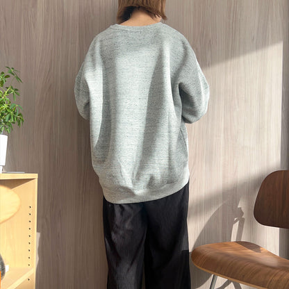 “THE DAY in Slow Time”レディースオーバーサイズスウェット（裏起毛）art by RUUU.