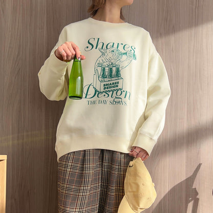 “THE DAY in Slow Time”レディースオーバーサイズスウェット（裏起毛）art by RUUU.